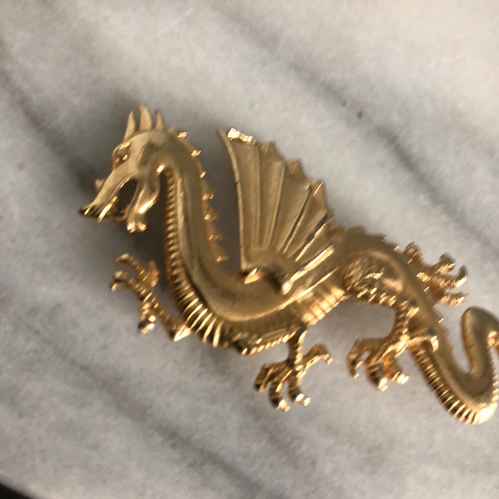 SOLD❤️❤️❤️❤️24k Gold plated dragon pin.
